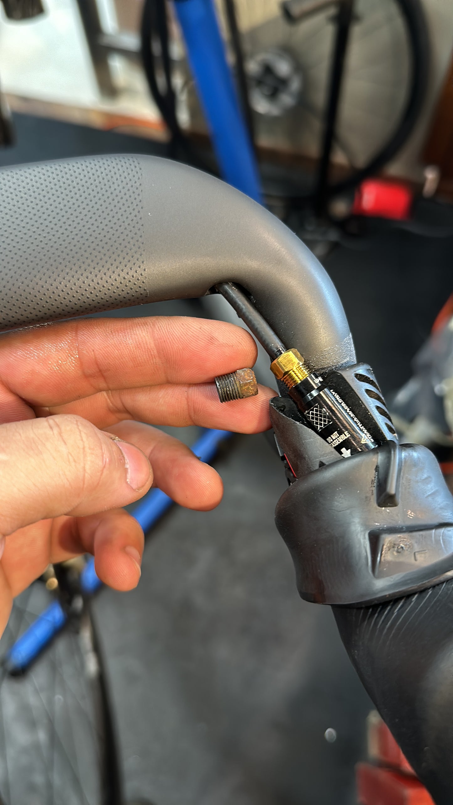 Tornillo tuerca SRAM/SHIMANO (x1 Unidad)